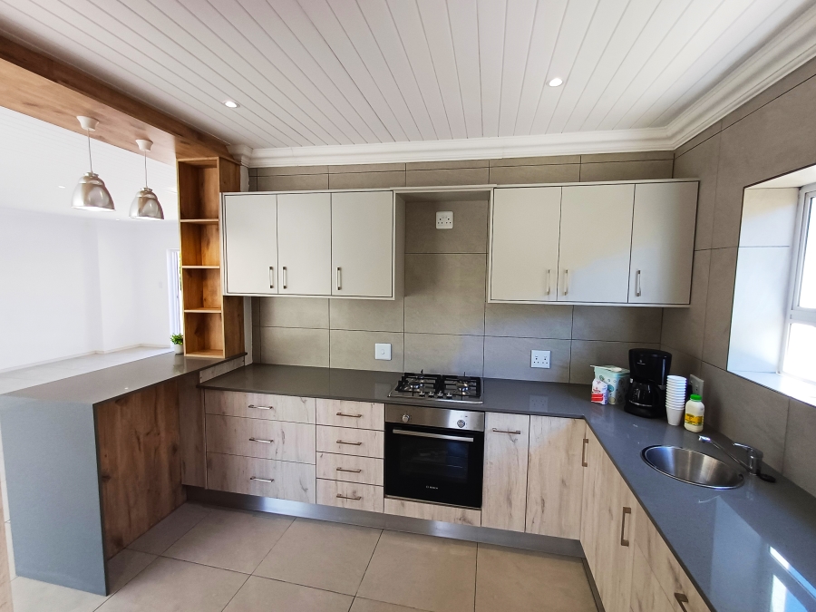 3 Bedroom Property for Sale in Palmiet Western Cape